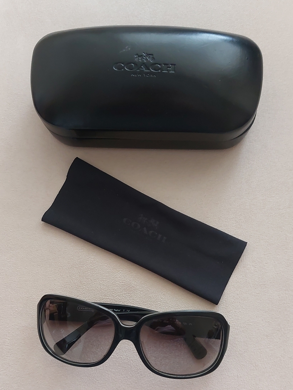 Coach Black Gradient Lens Women's Sunglasses with Case